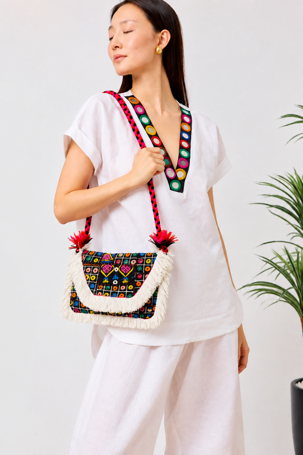 Image of Handmade Multicolor Embroidered Shoulder Bag | Rosalie