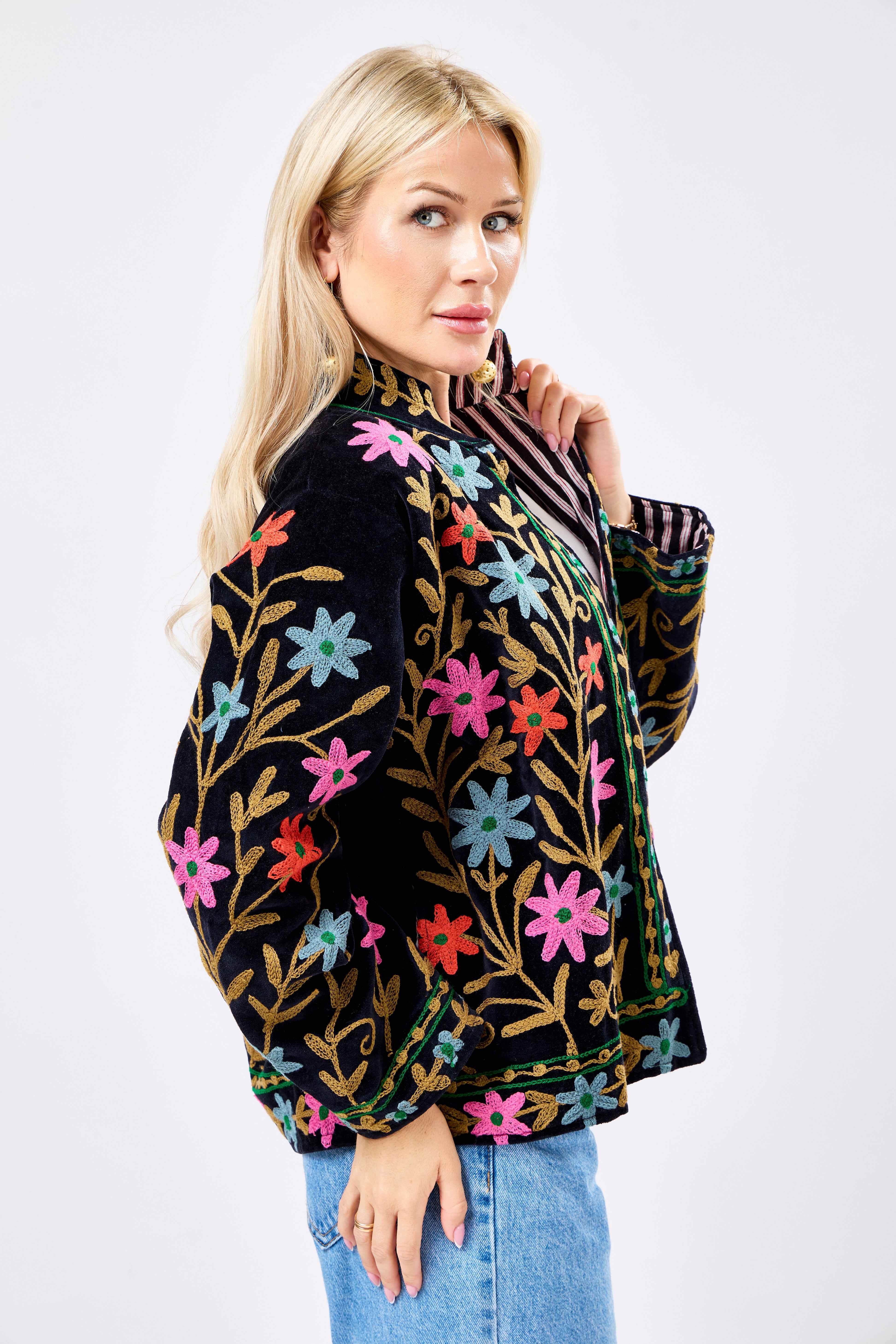 Image of Noirelle Short Velvet Jacket