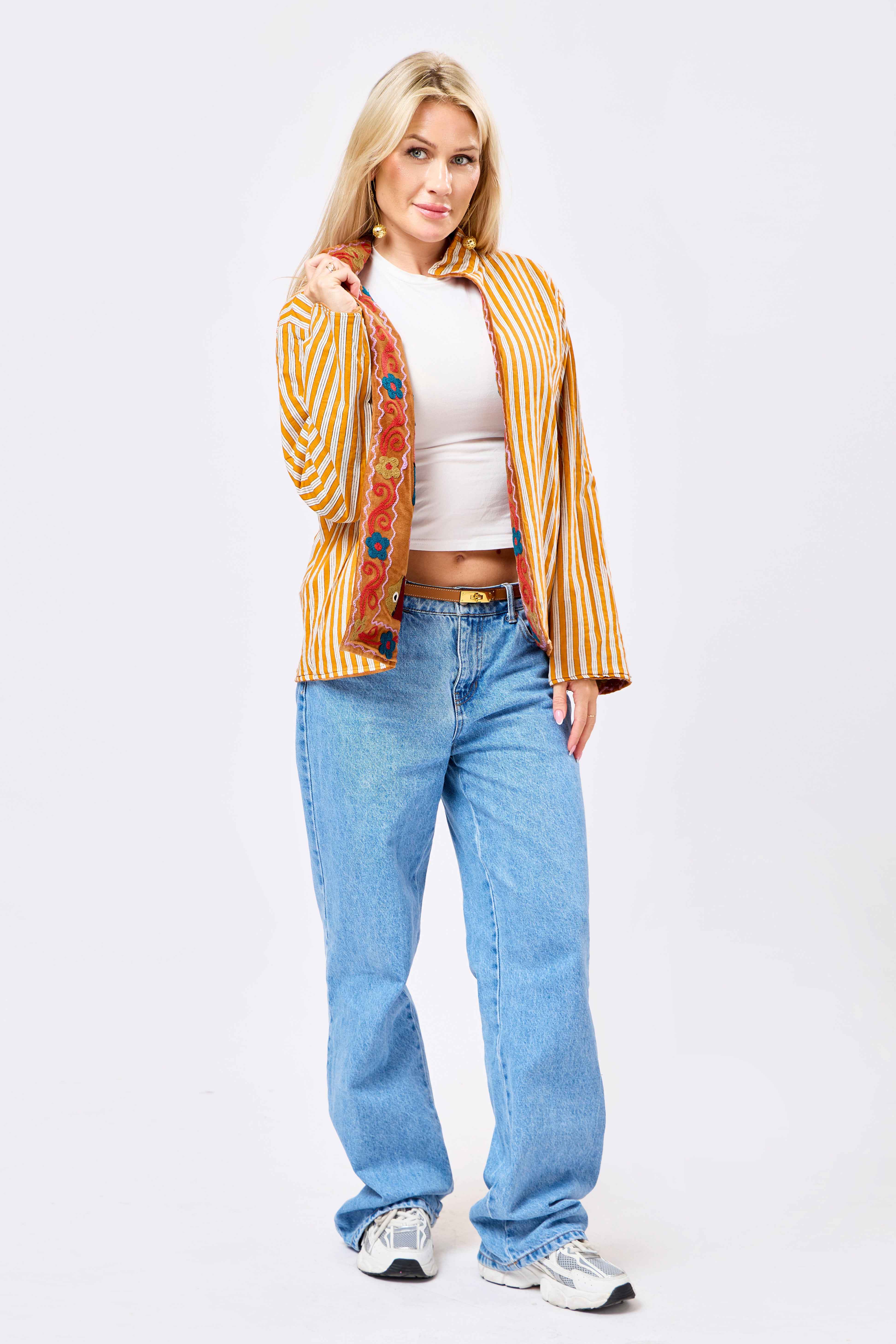 Image of Tavira Short Velvet Jacket